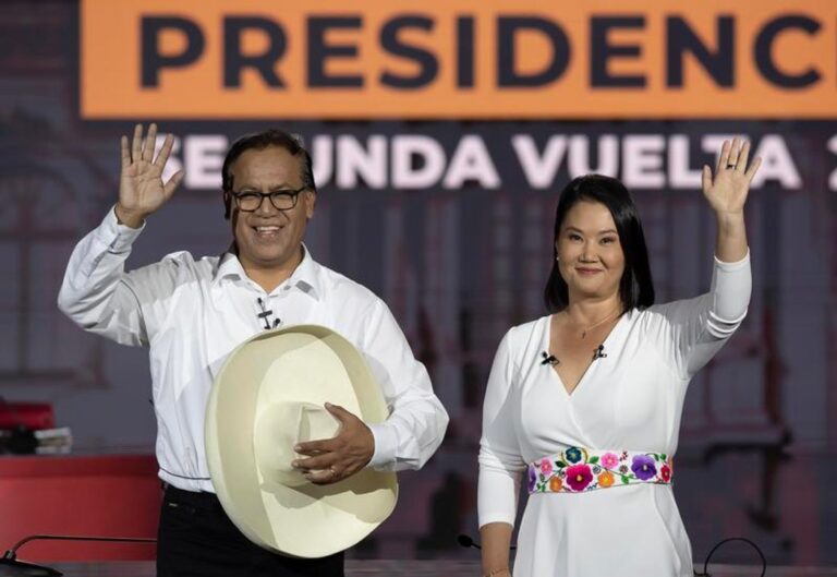Candidatos presidenciales Keiko Fujimori y Roberto Sánchez en actos de cierre de campaña