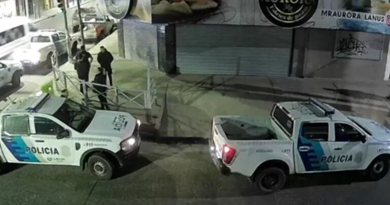 Imagen de cámaras de seguridad del techo de la fábrica de pastas Mr. Aurora en Lanús