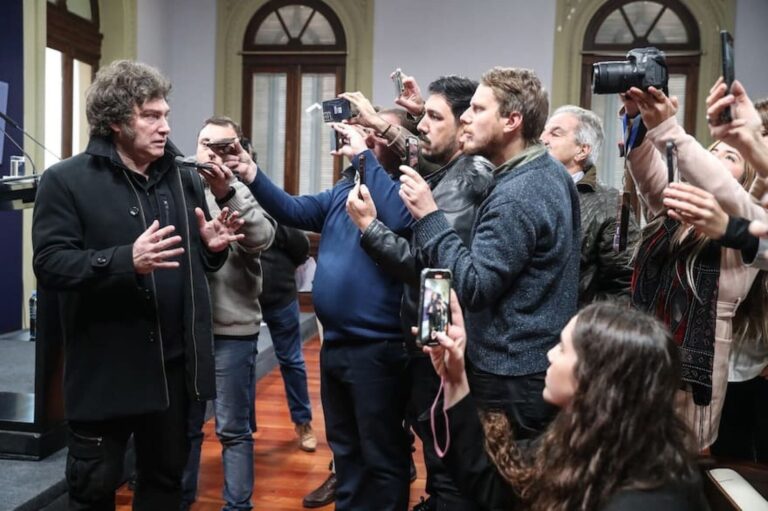 Periodistas en la sala de prensa de la Casa Rosada