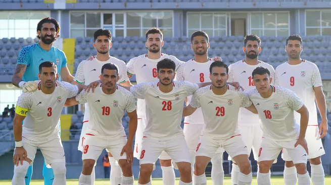 Jugadores de la selección de fútbol iraní durante un entrenamiento