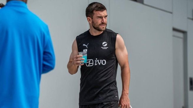 Tim Payne celebrando con la camiseta de Nueva Zelanda
